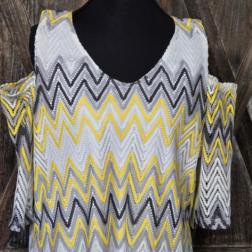 Tacera Women Yellow Grey Chevron‎ Lace Cold Shoulder V-Neck Top Large NWT